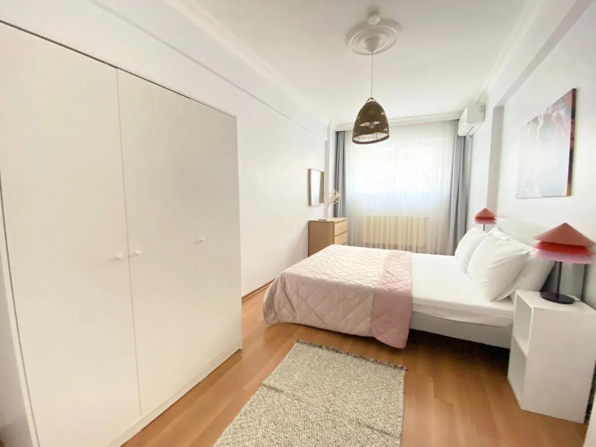 Near Nisantasi & Stylish No1 Apartment Istanbul